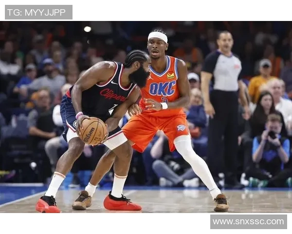 2019年NBA季后赛爵士与雷霆激战回顾及精彩瞬间分析